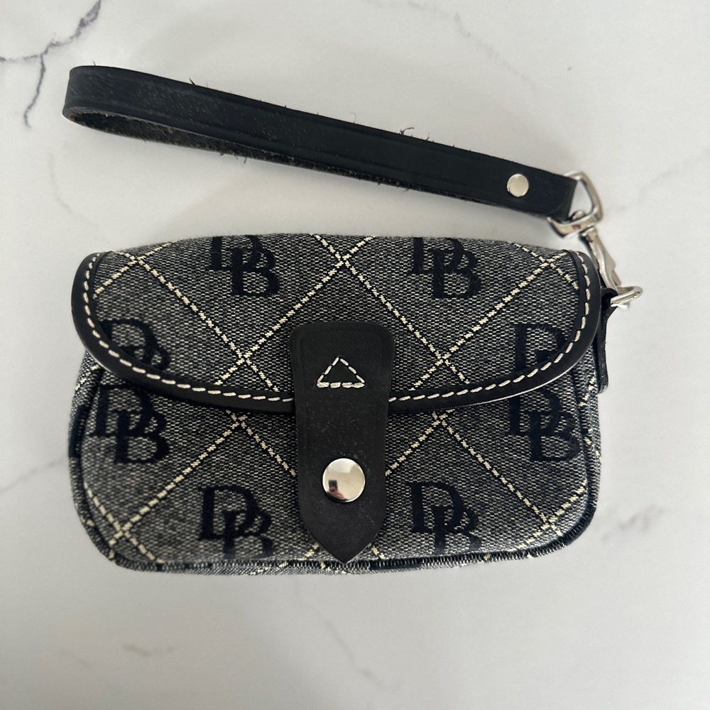 Vintage Dooney & Bourke Wristlet